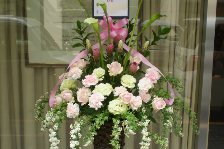 開業祝いスタンド花　新宿花屋　フラワーショップアイビー